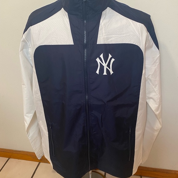 New York Yankees Training Jacket - Picture 3 of 6